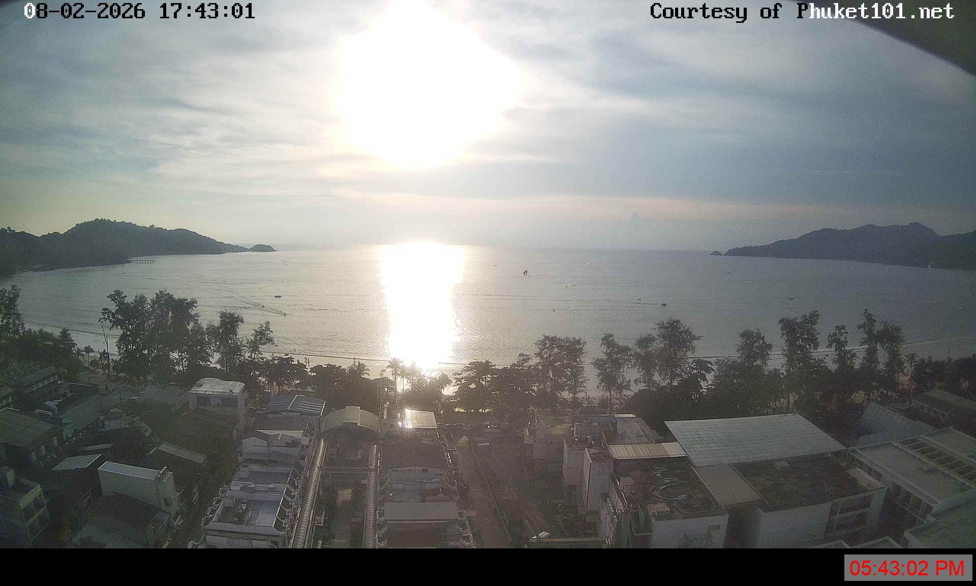 Loading Webcam Image...
